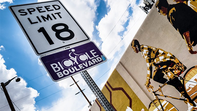 Bike Blvd and Speed Limit Sign Section Highlight Block